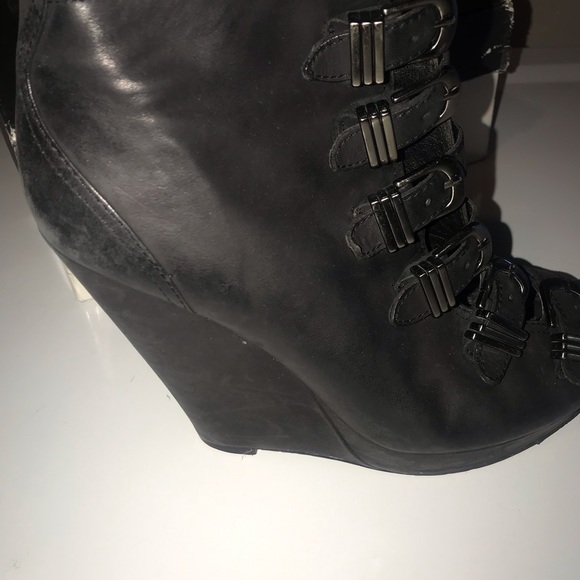 Trouve Buckle up platform wedge w/side zipper - Picture 4 of 5